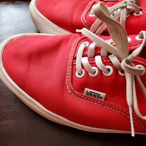 Vans men's sneakers comfortable flexible  lightweight color red in size 10 1/2